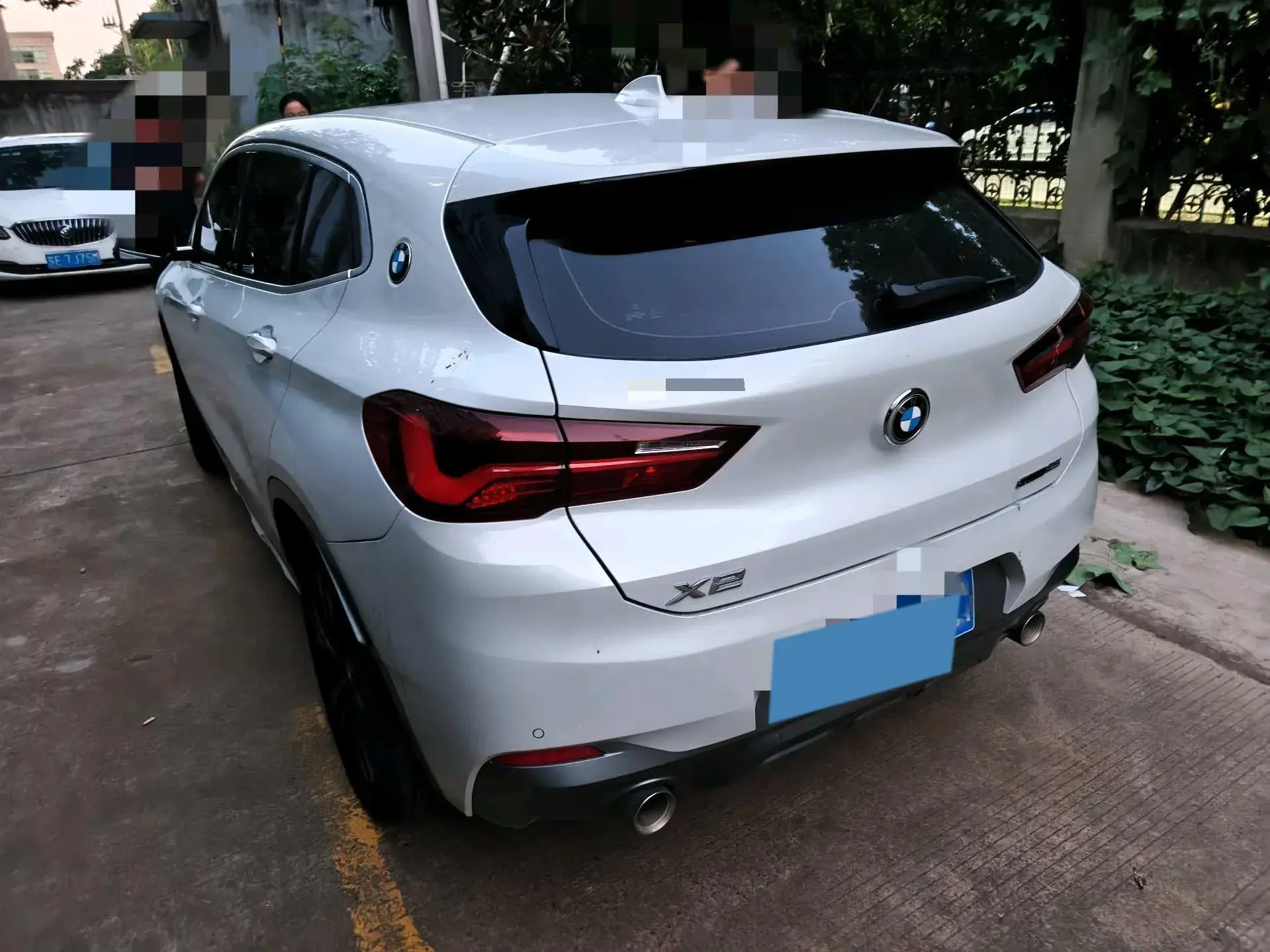 2022 BMW X2 thumbnail 4