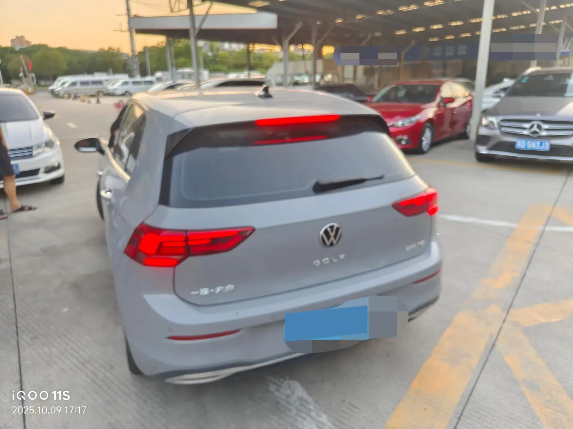 2023 VOLKSWAGEN GOLF thumbnail 2