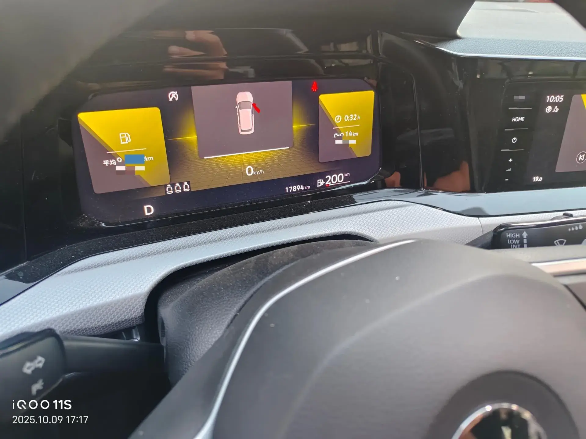 2023 VOLKSWAGEN GOLF thumbnail 3