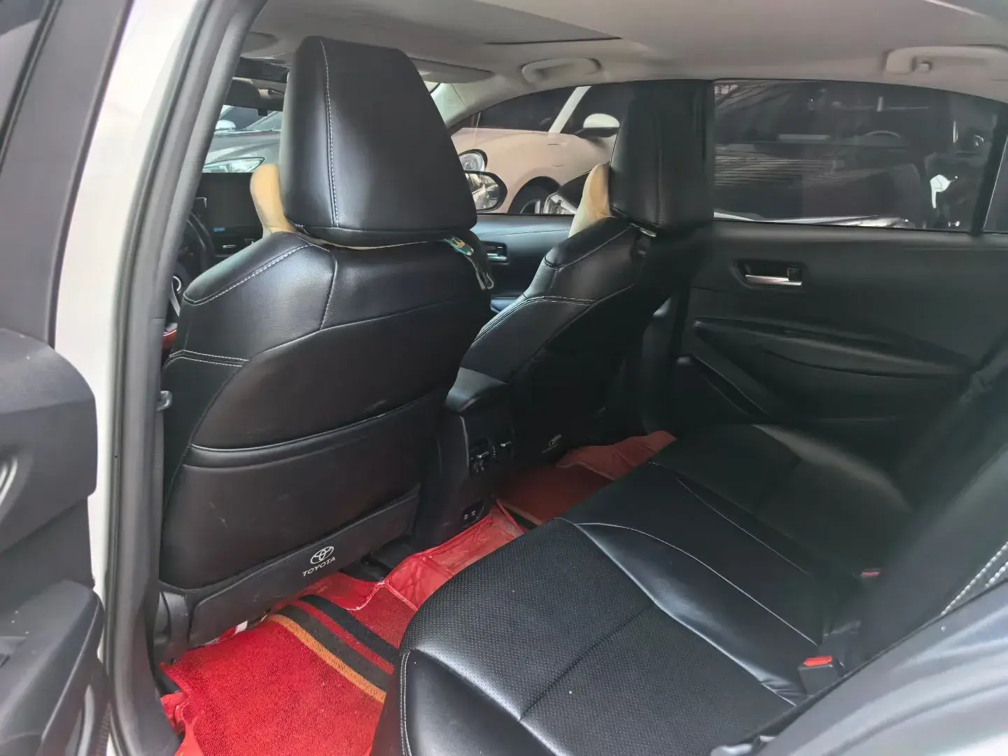 2019 TOYOTA COROLLA thumbnail 4