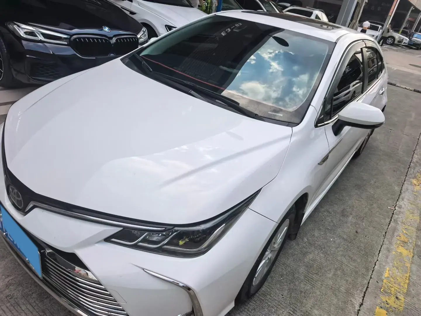 2019 TOYOTA COROLLA view 1