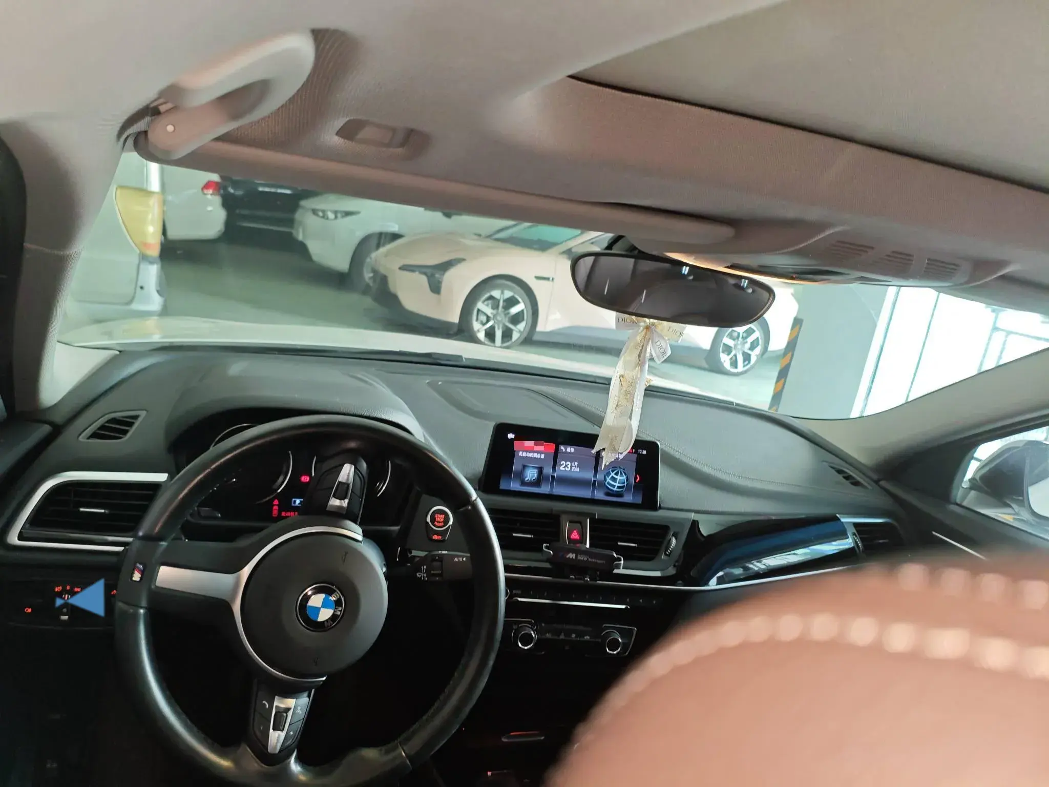 2020 BMW 1 thumbnail 3