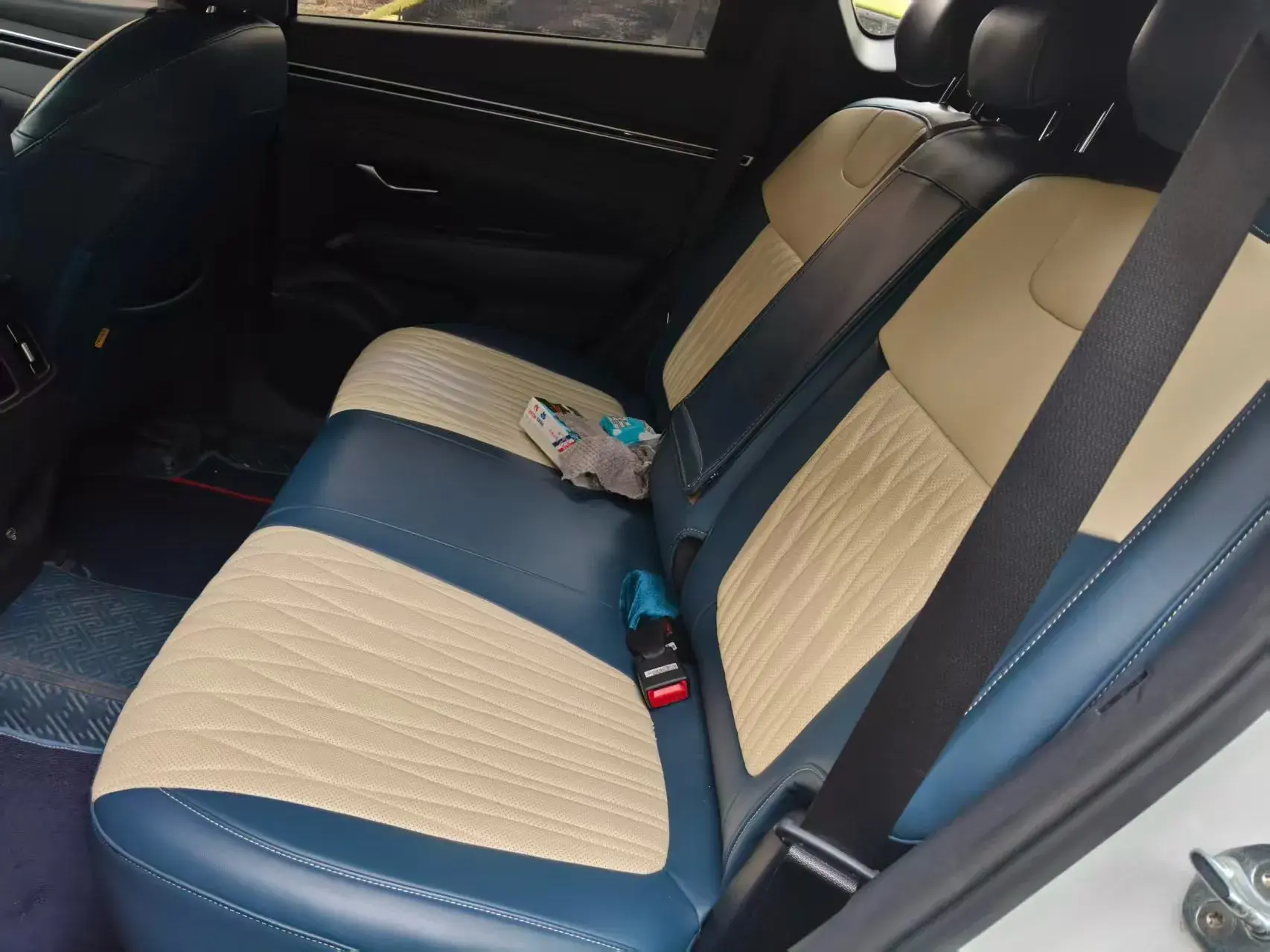 2021 HYUNDAI TUCSON thumbnail 4