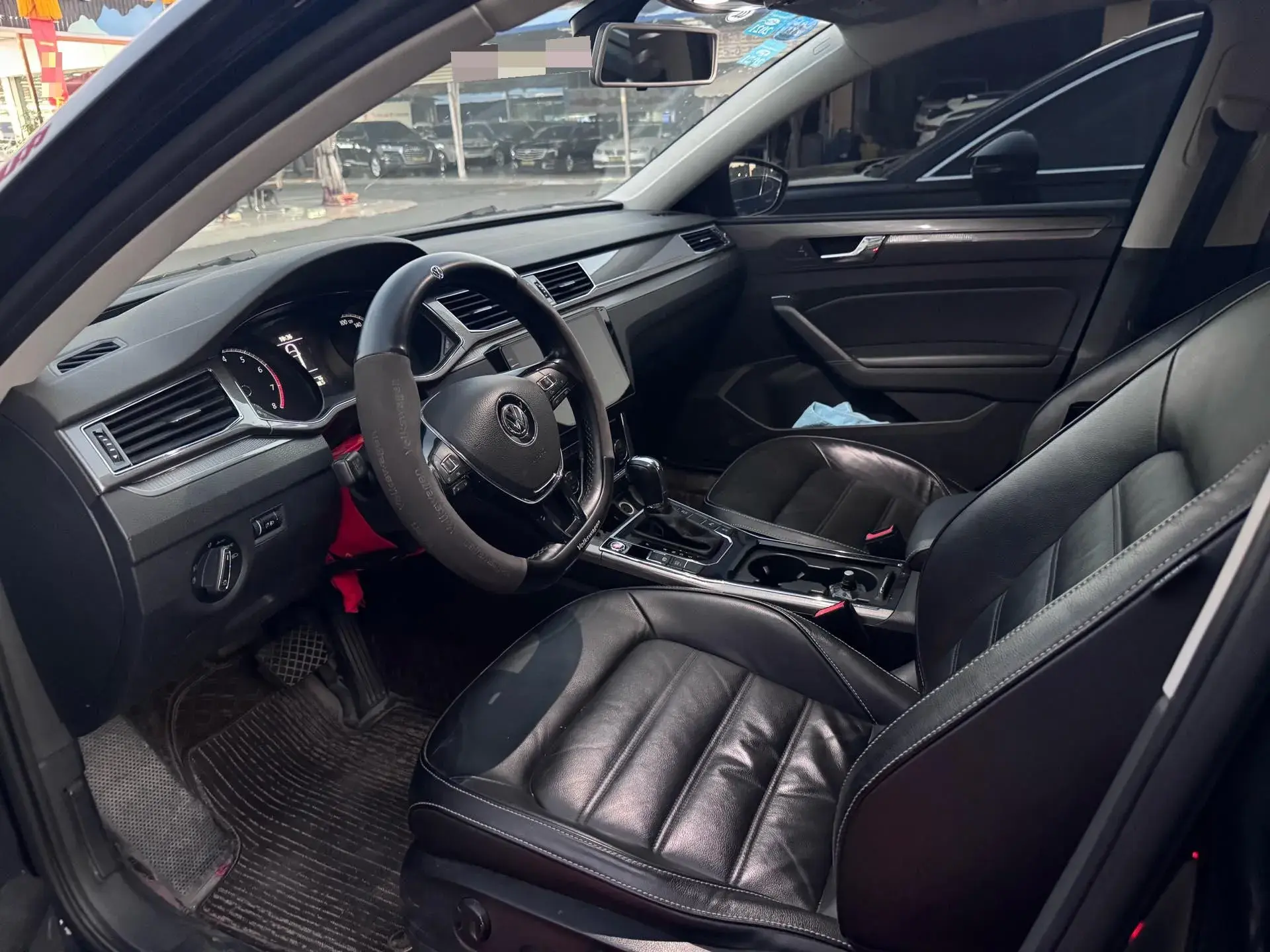 2017 VOLKSWAGEN PASSAT thumbnail 3