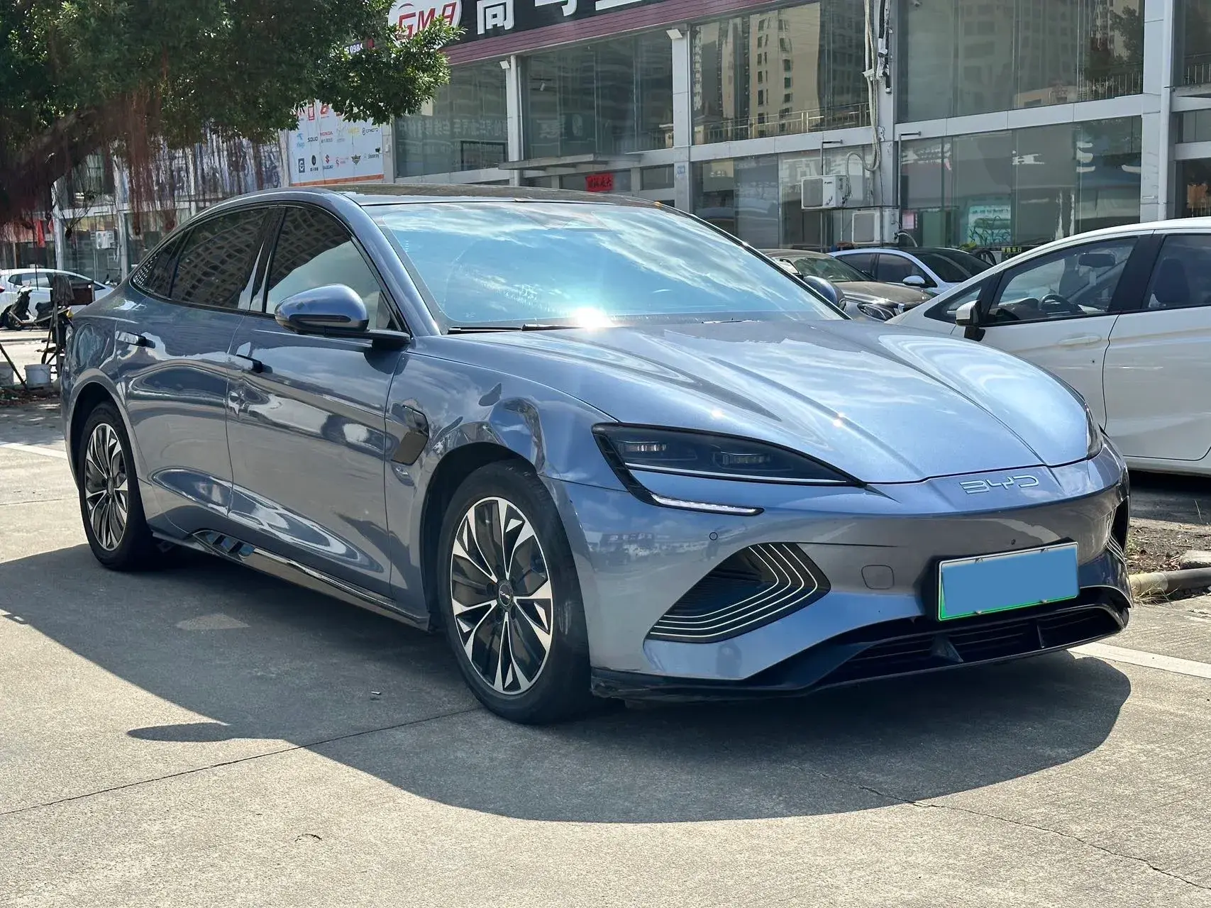 2022 BYD SEAL thumbnail 3