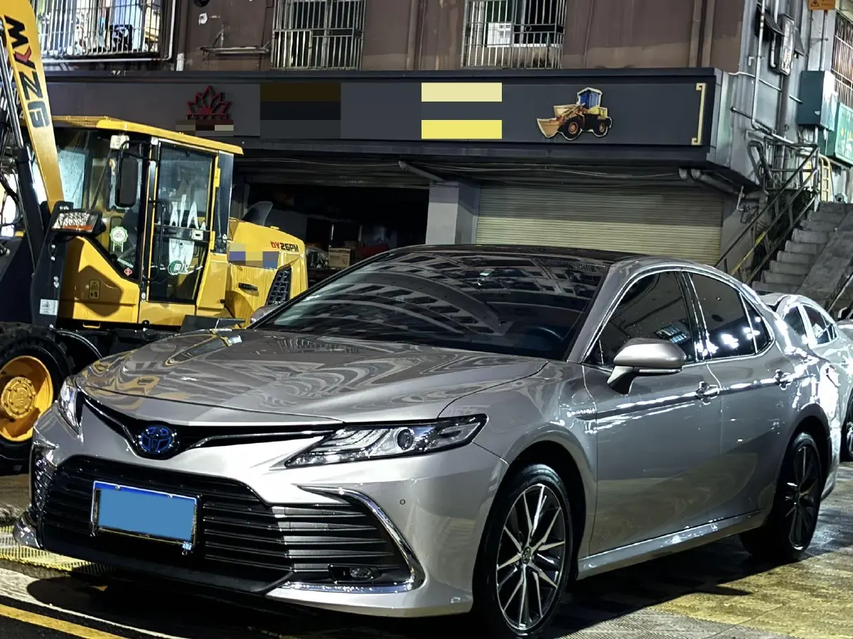 2021 Toyota Camry 2.5L 178HP L4 E-CVT Hybrid
