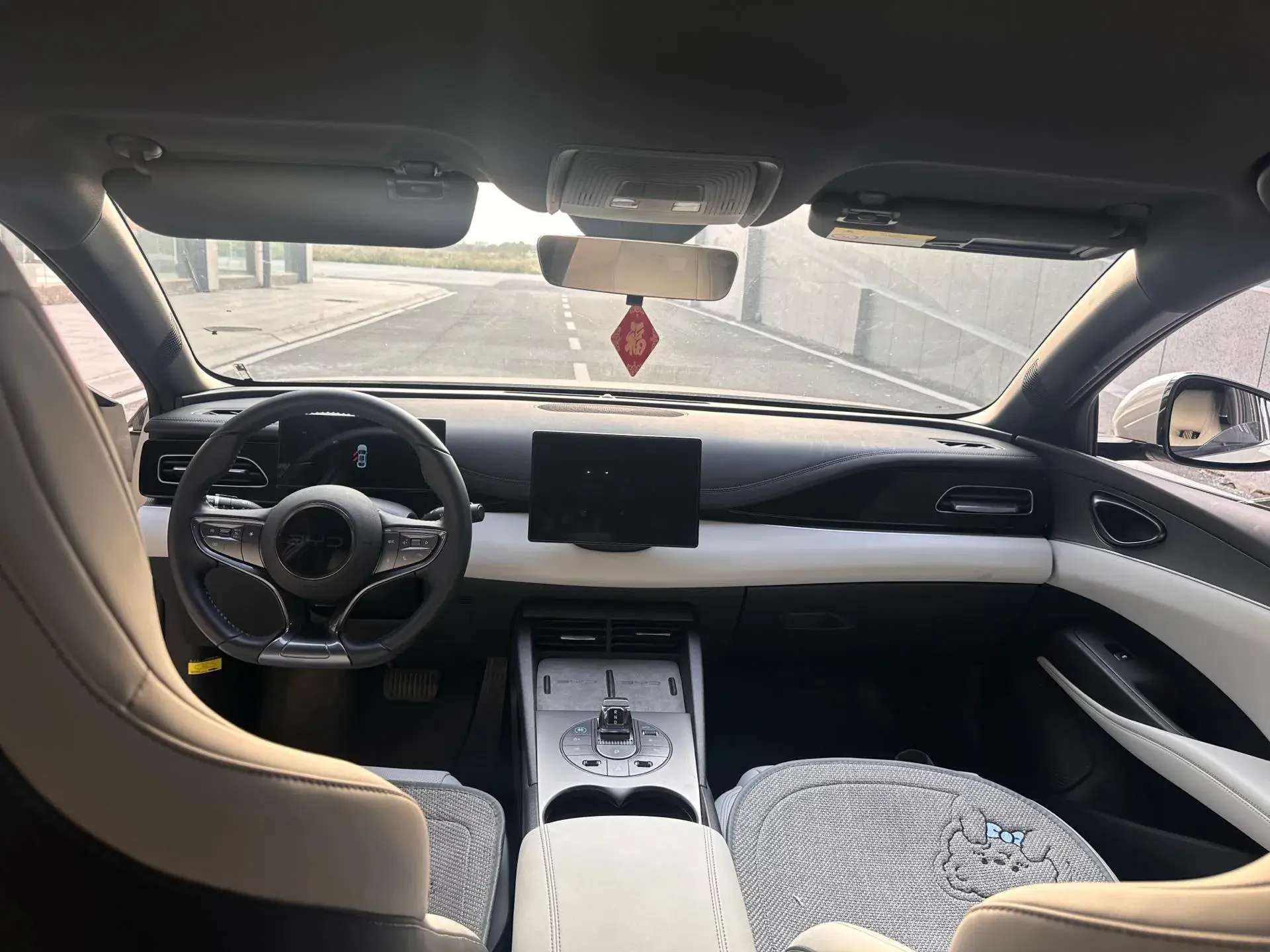 2024 BYD SEAL thumbnail 4