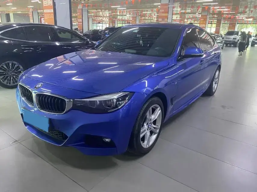 2019 BMW 3 view 1