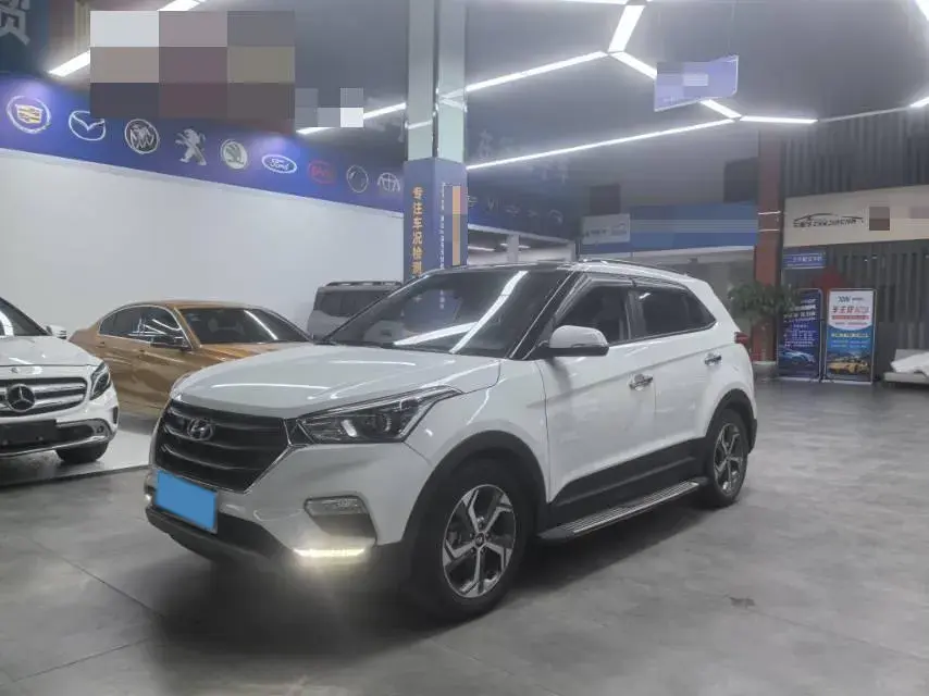 2019 HYUNDAI IX25 view 1