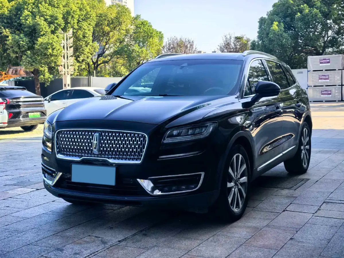 2019 Lincoln Nautilus 2.0T 235HP L4 8AT