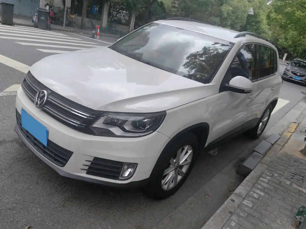 2016 Volkswagen Tiguan 1.4T 150HP L4 6DCT