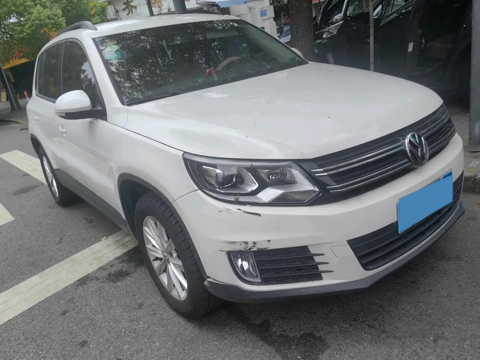 2016 VOLKSWAGEN TIGUAN thumbnail 2