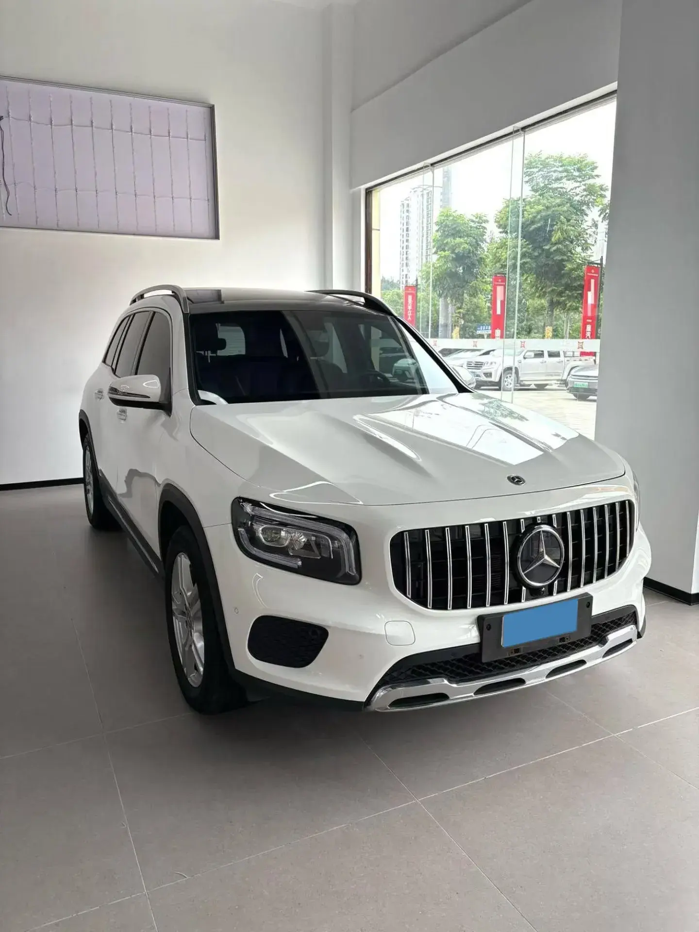 2020 MERCEDES-BENZ GLB thumbnail 2