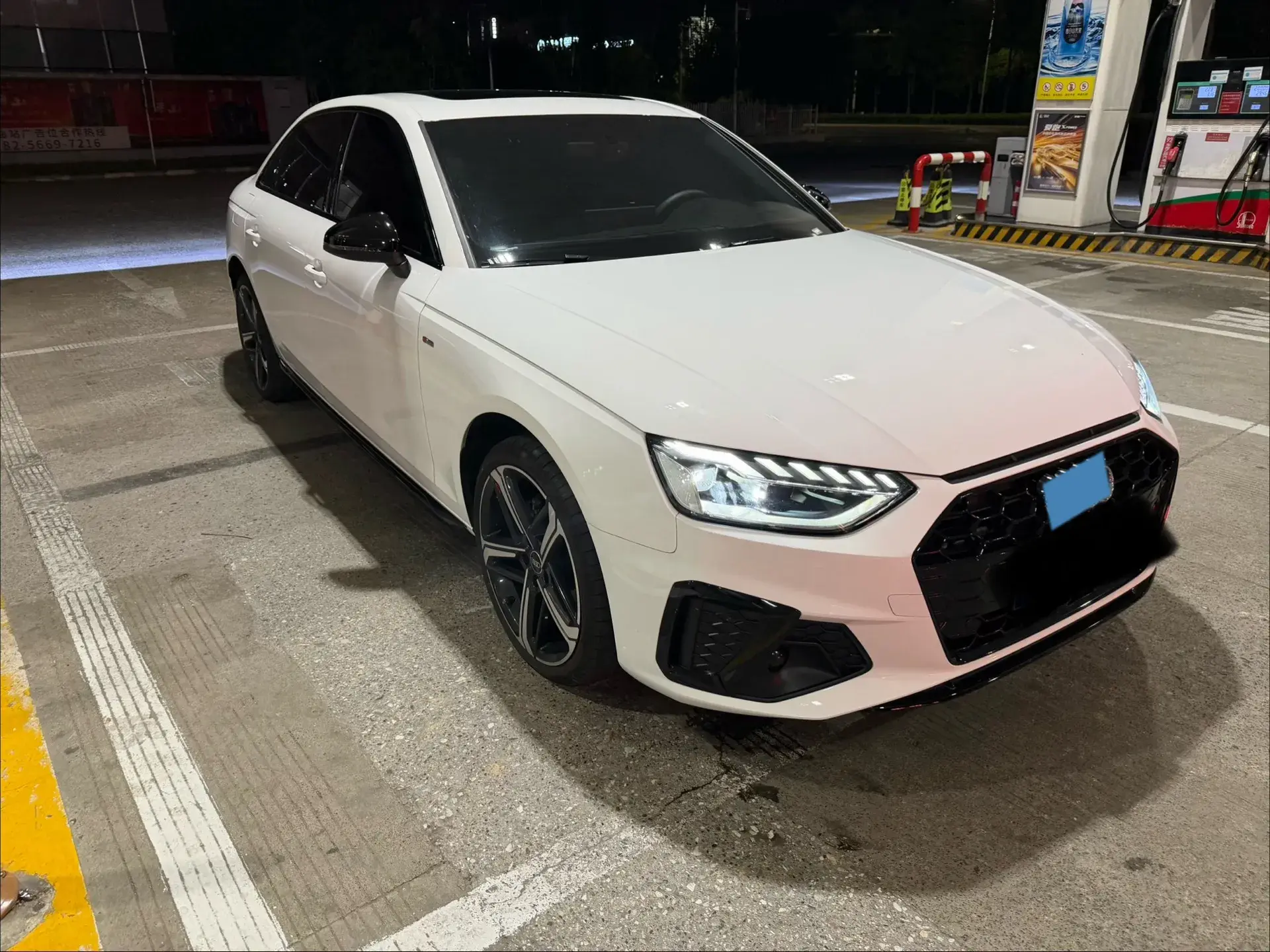 2024 AUDI A4L thumbnail 2