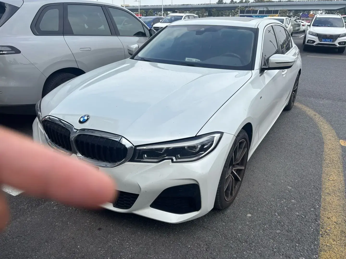 2021 BMW 3 view 1