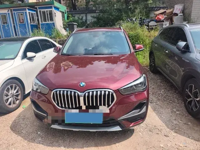 2020 BMW X1 thumbnail 2