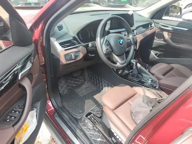 2020 BMW X1 thumbnail 4