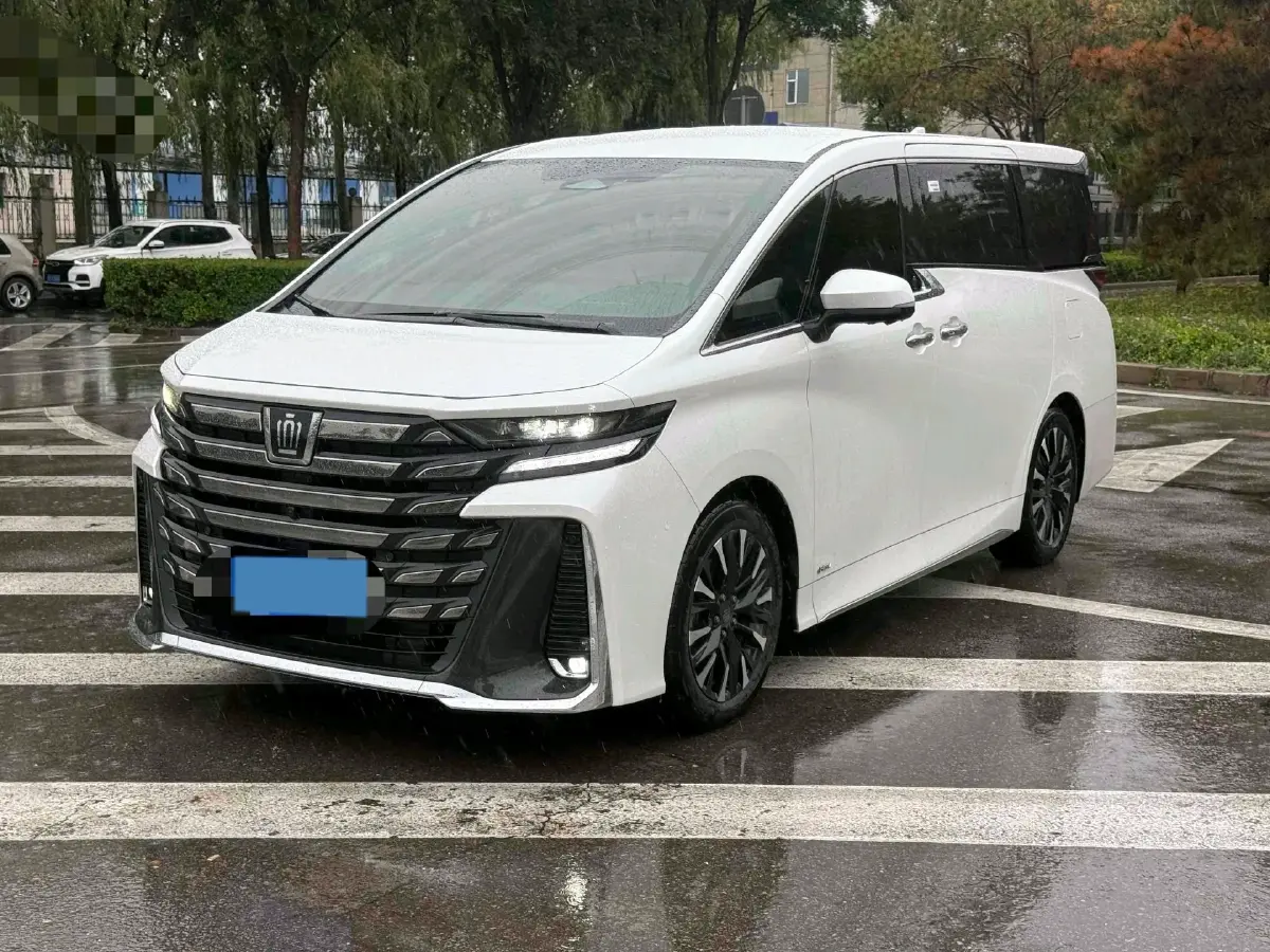 2024 Toyota Vellfire 2.5L 190HP L4 E-CVT Hybrid