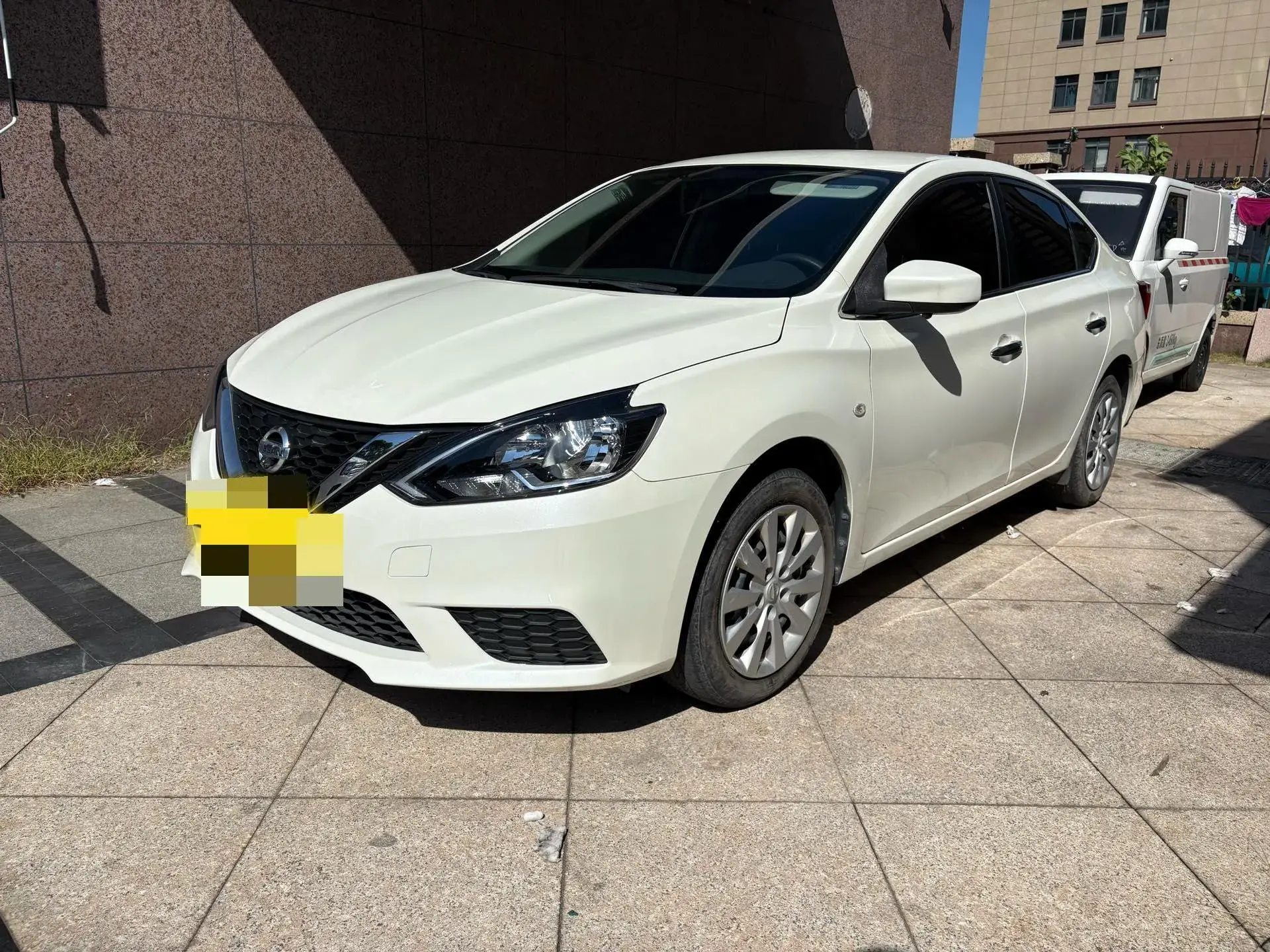2021 NISSAN SYLPHY view 1