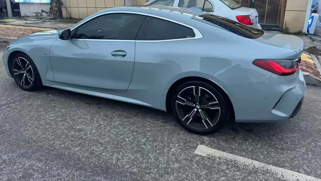 2023 BMW 2 thumbnail 2