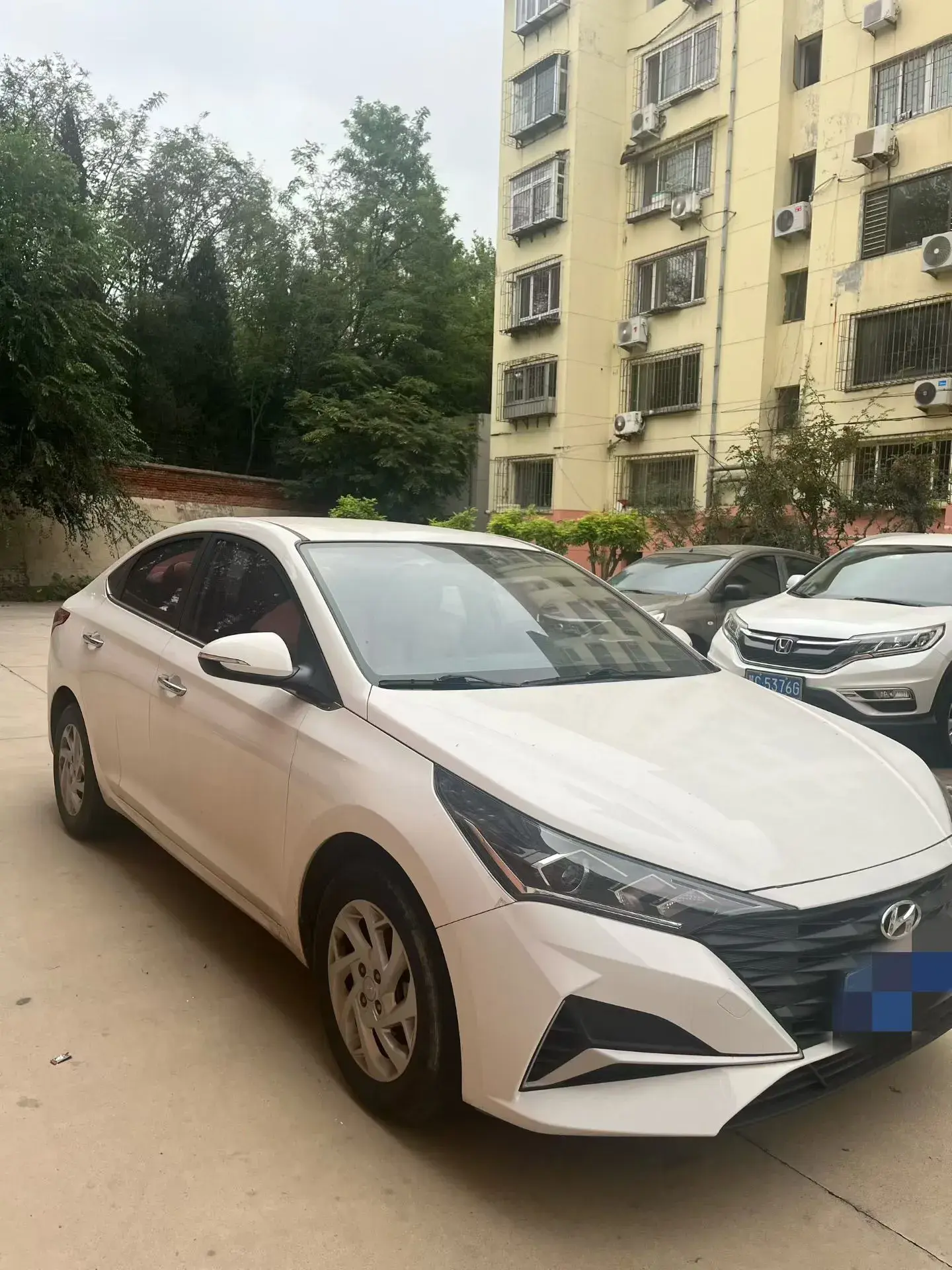 2020 HYUNDAI VERNA thumbnail 2