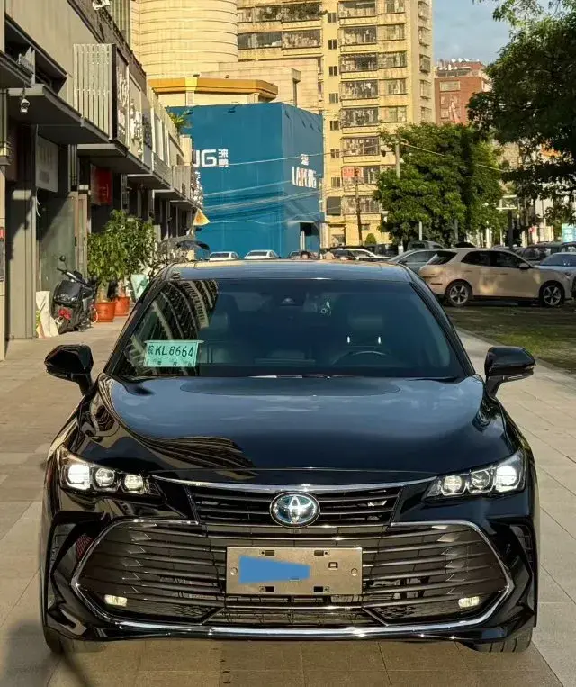 2023 TOYOTA AVALON thumbnail 2