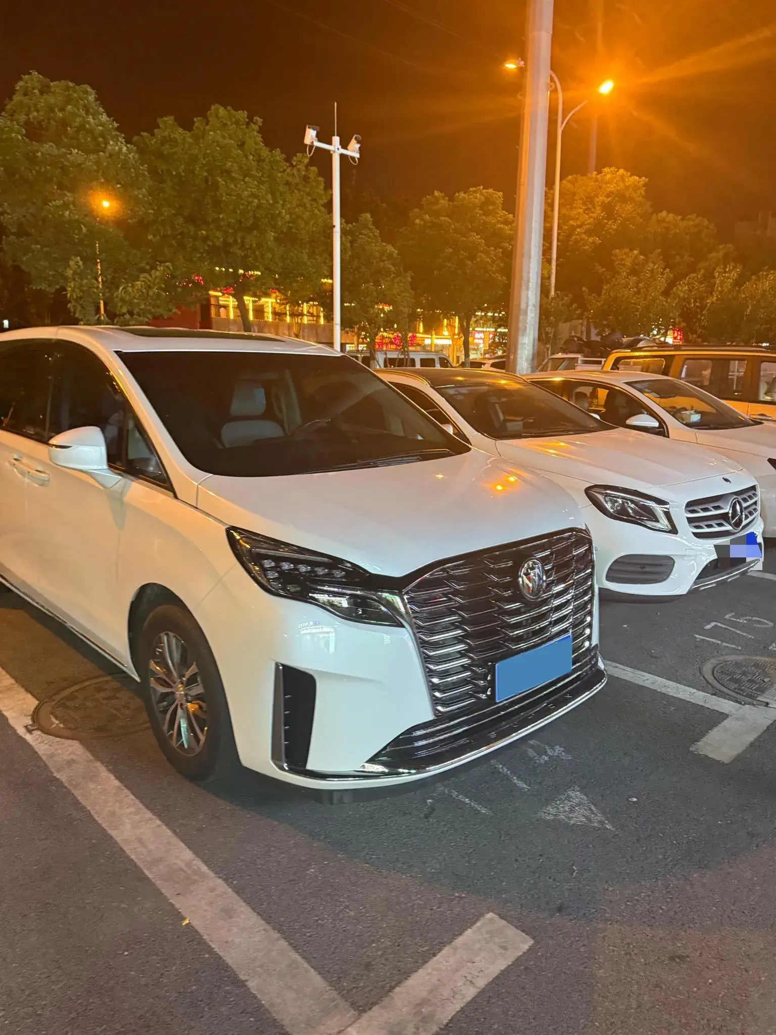 2023 BUICK GL8 thumbnail 4