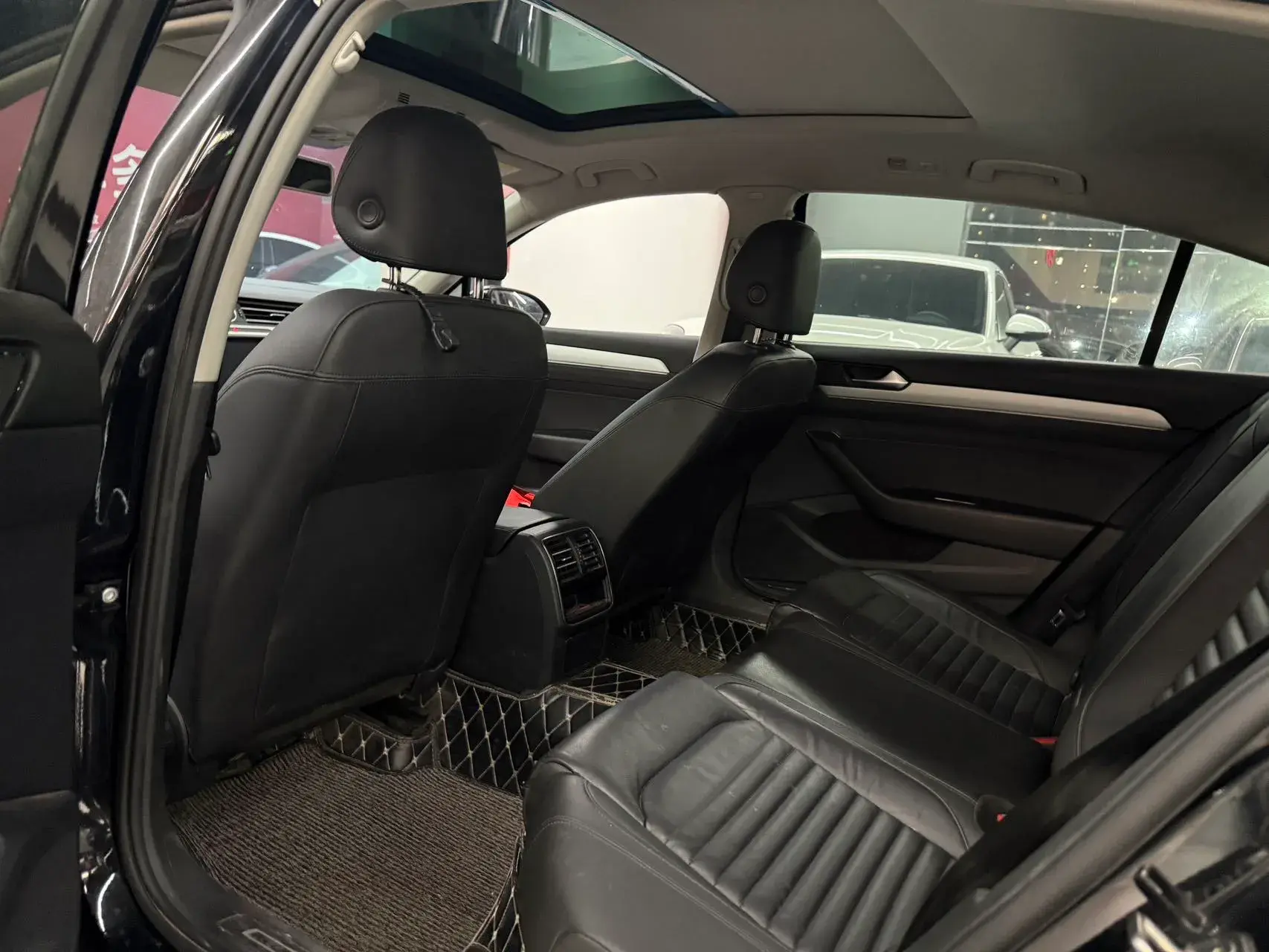 2018 VOLKSWAGEN MAGOTAN thumbnail 4