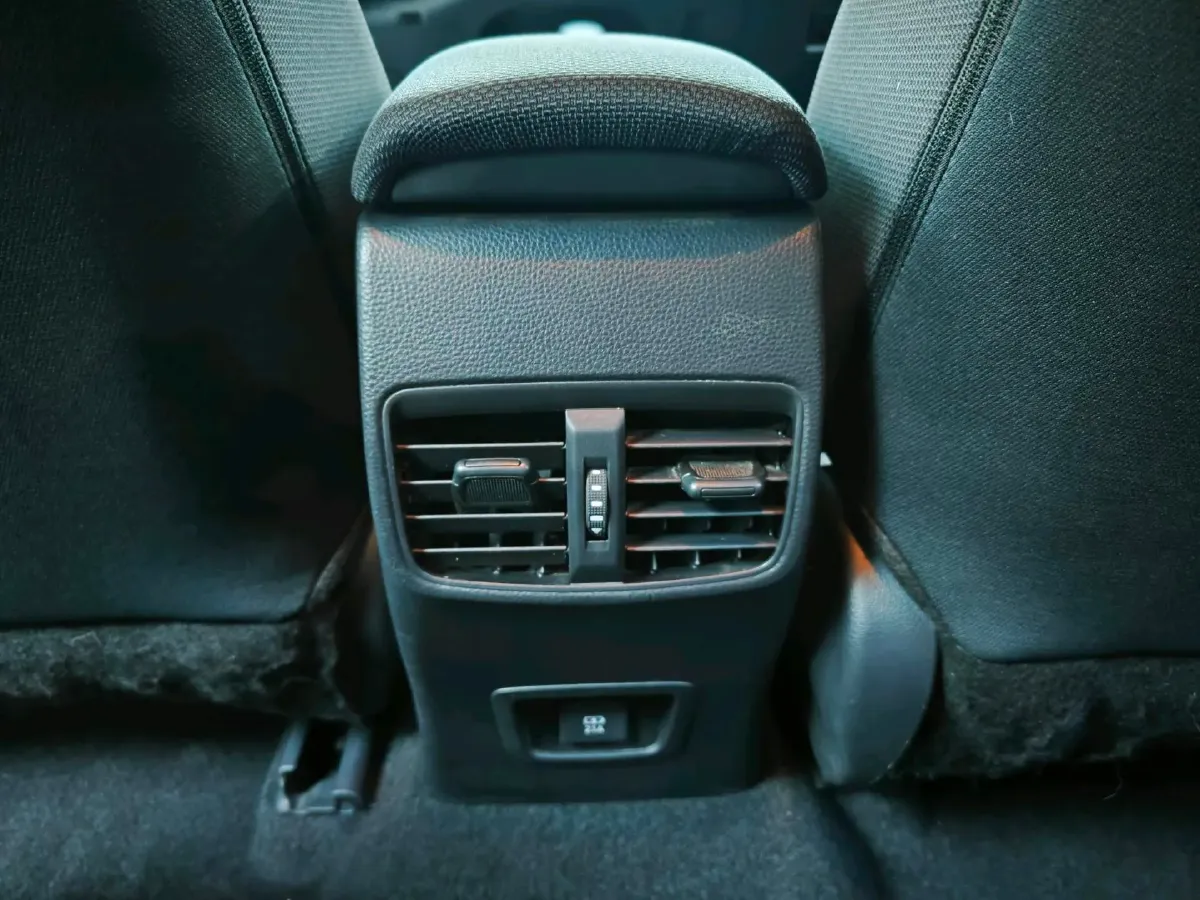 2022 Toyota Levin 1.8L 98HP L4 E-CVT Hybrid,autocango,china used car exporter,china ev exporter,chinese used car exporter,chinese used ev exporter