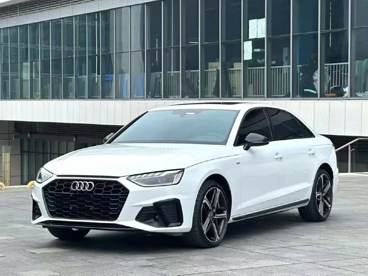 2024 Audi A4L 2.0T 190HP L4 7DCT