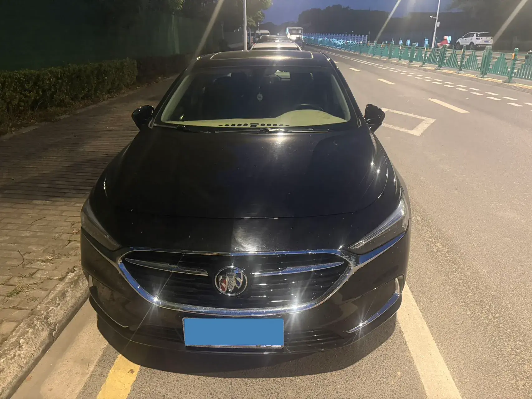 2022 BUICK LARCOSSE thumbnail 2