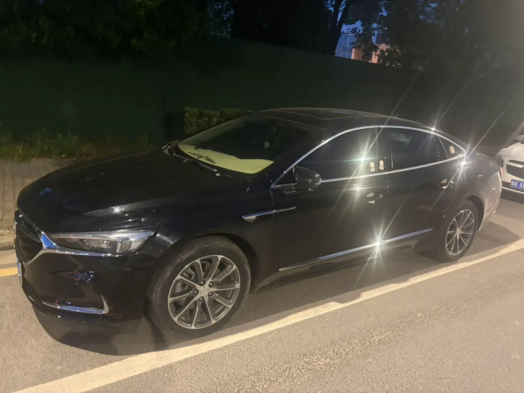 2022 BUICK LARCOSSE thumbnail 3