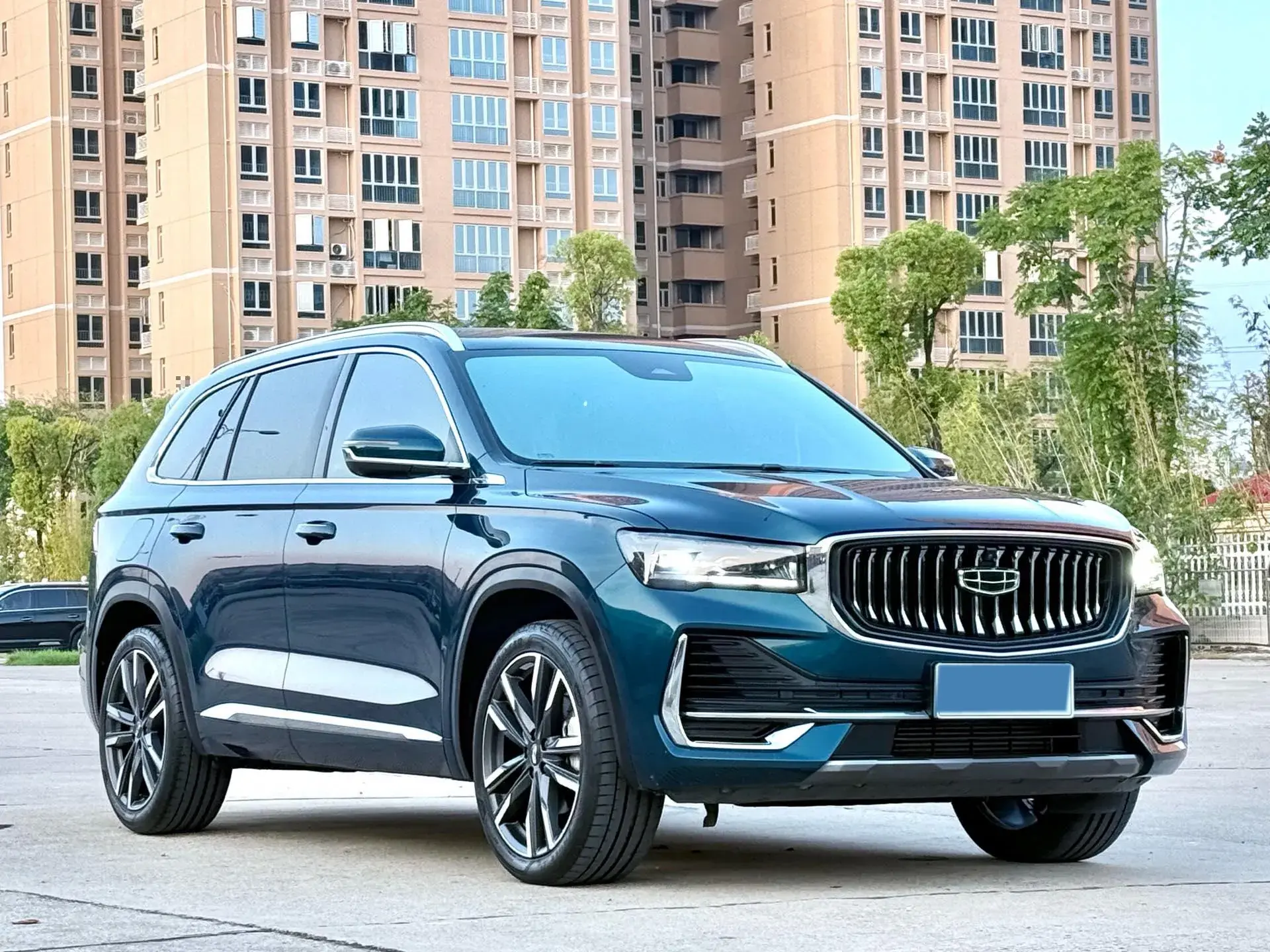2023 GEELY MONJARO thumbnail 3