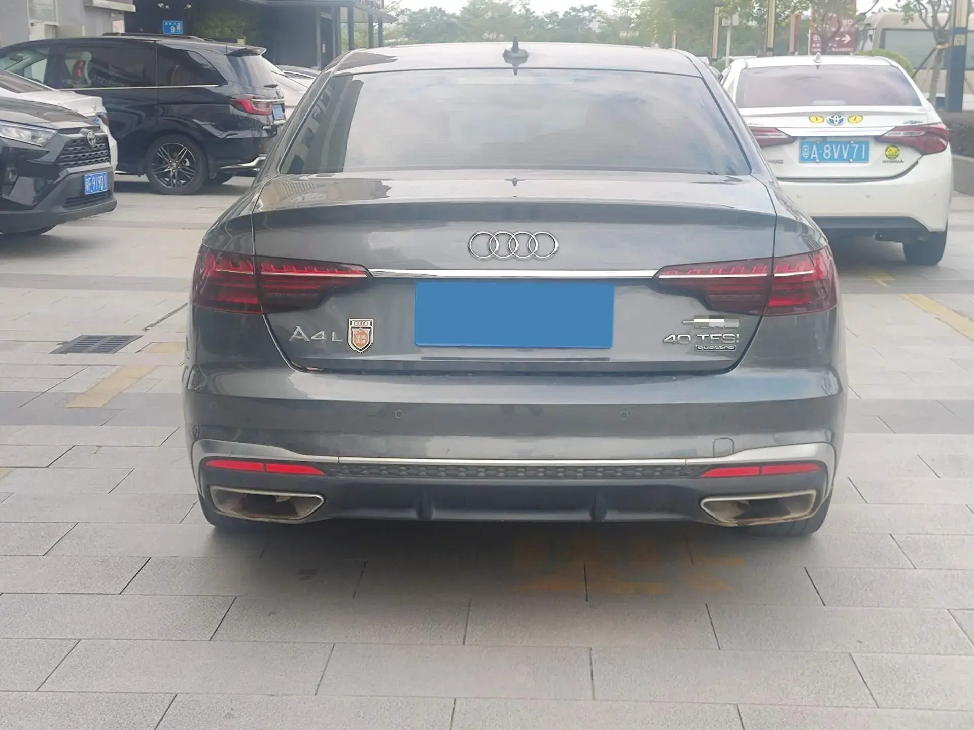 2022 AUDI A4L thumbnail 4