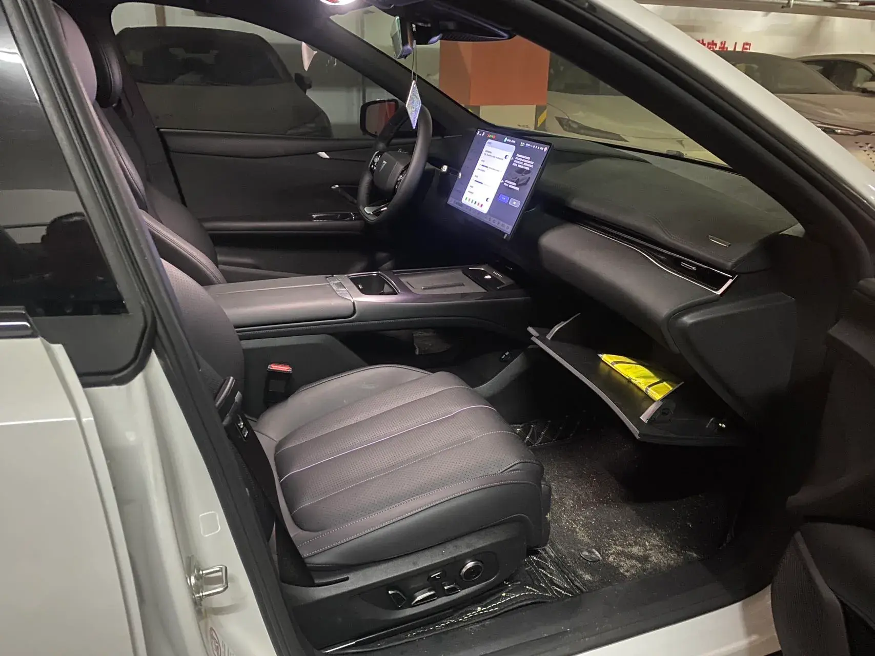 2024 DEEPAL L07 thumbnail 4