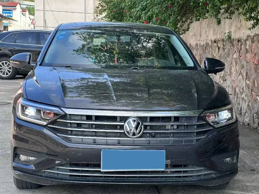 2019 VOLKSWAGEN SAGITAR thumbnail 2