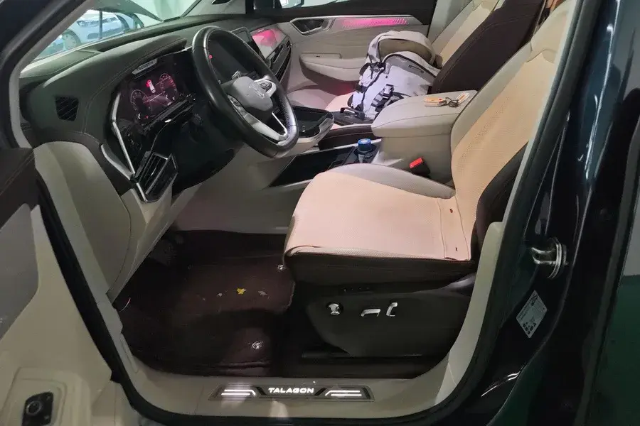 2021 VOLKSWAGEN TALAGON thumbnail 3