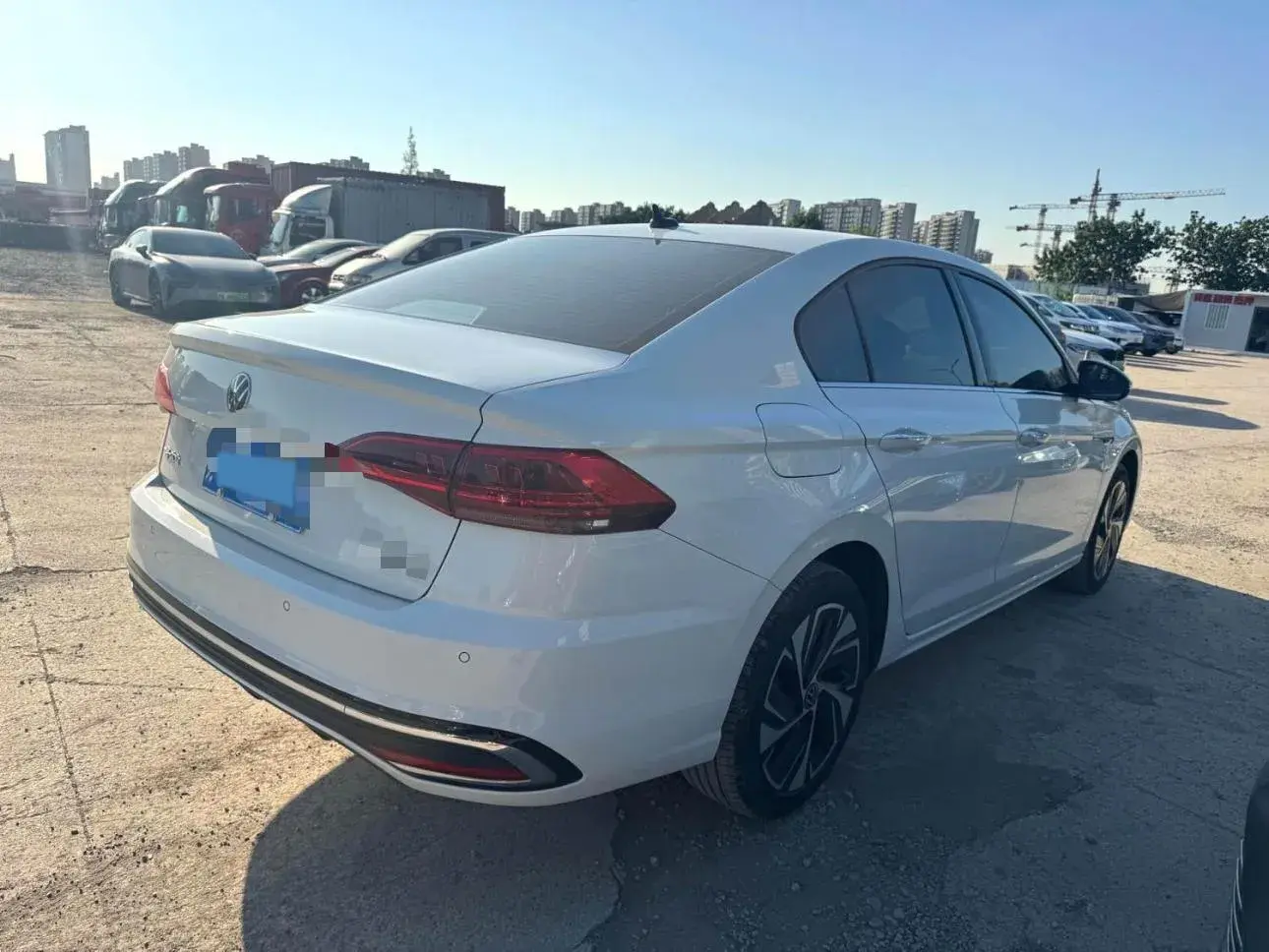 2023 VOLKSWAGEN BORA thumbnail 2