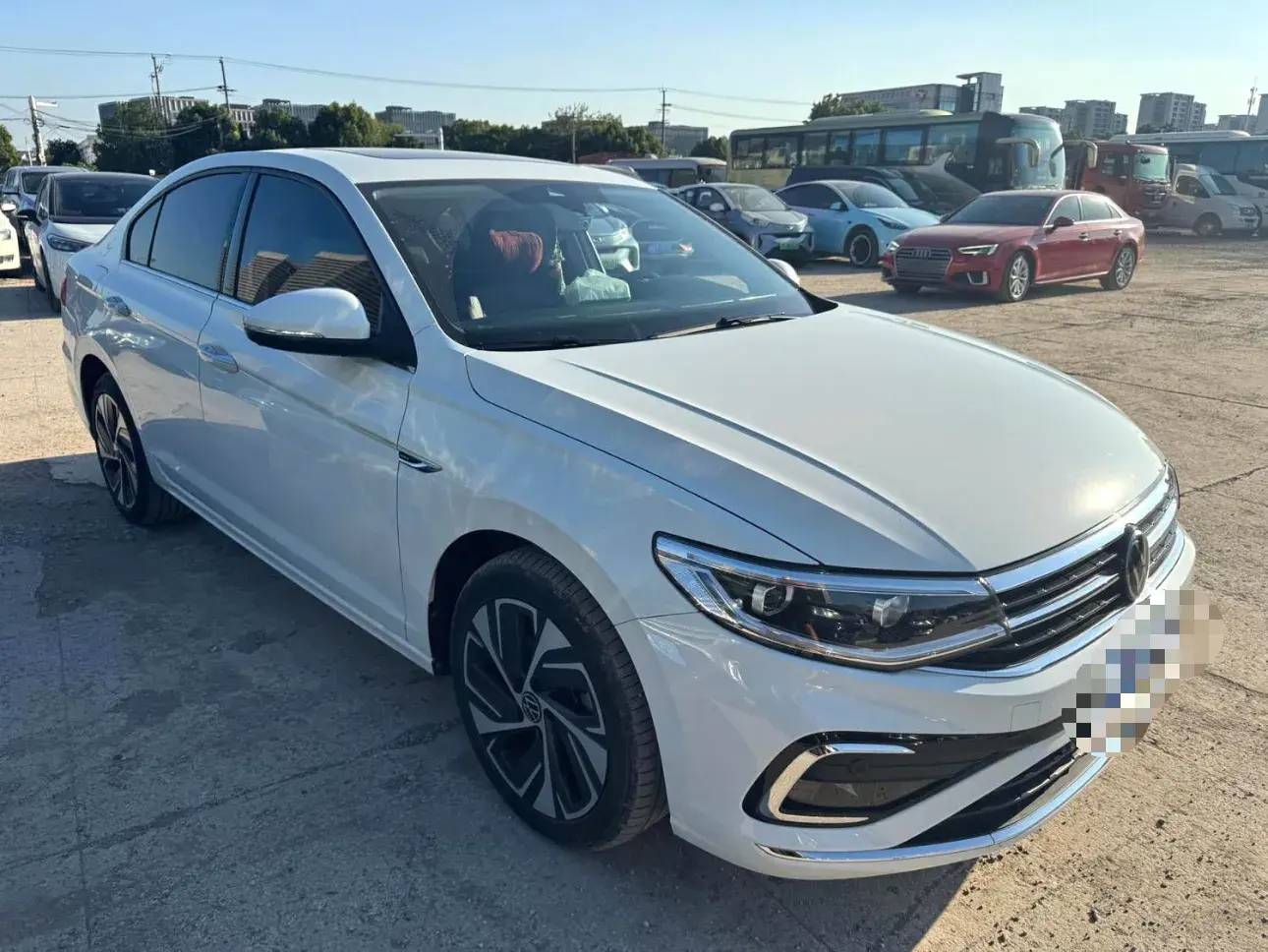 2023 VOLKSWAGEN BORA thumbnail 3