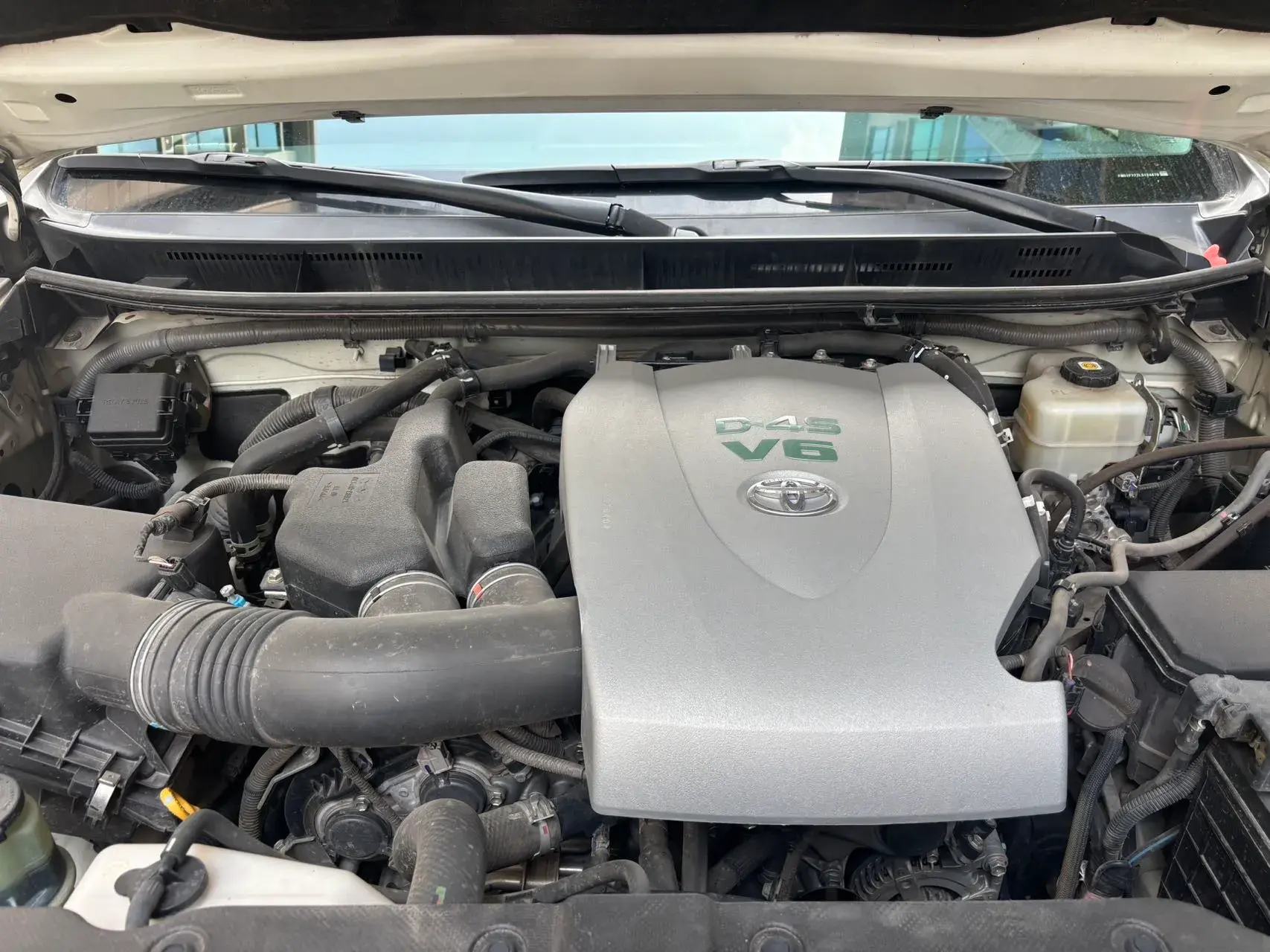 2019 TOYOTA LAND thumbnail 4