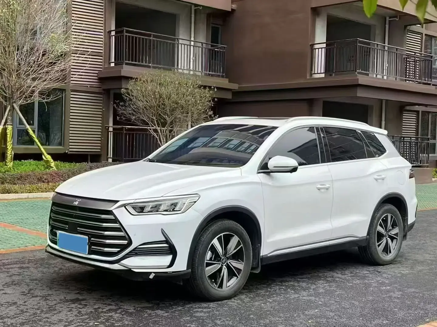 2022 BYD SONG view 1