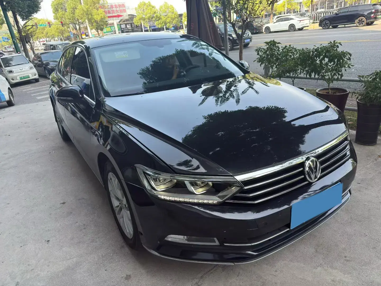 2018 VOLKSWAGEN MAGOTAN thumbnail 2