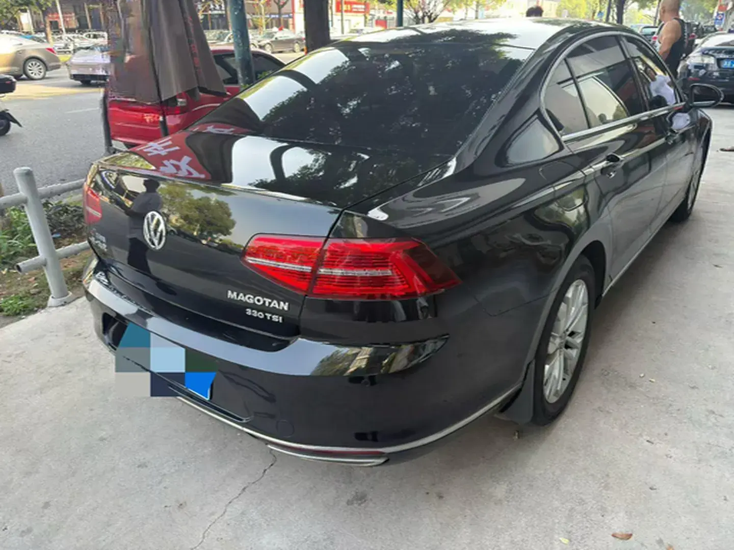 2018 VOLKSWAGEN MAGOTAN thumbnail 4