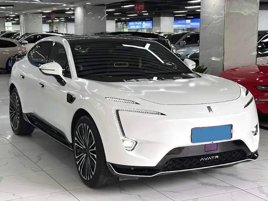 2023 AVATR 11 thumbnail 3