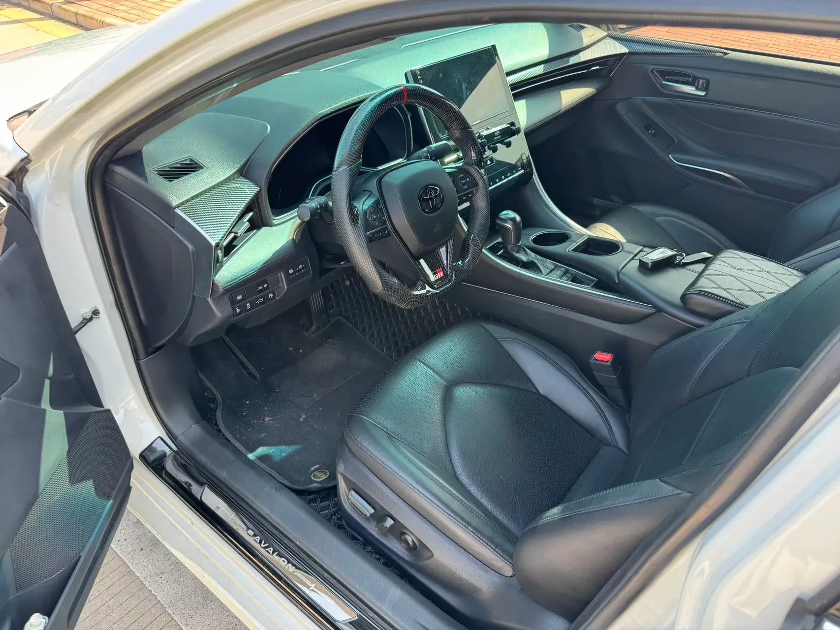 2022 TOYOTA AVALON thumbnail 2