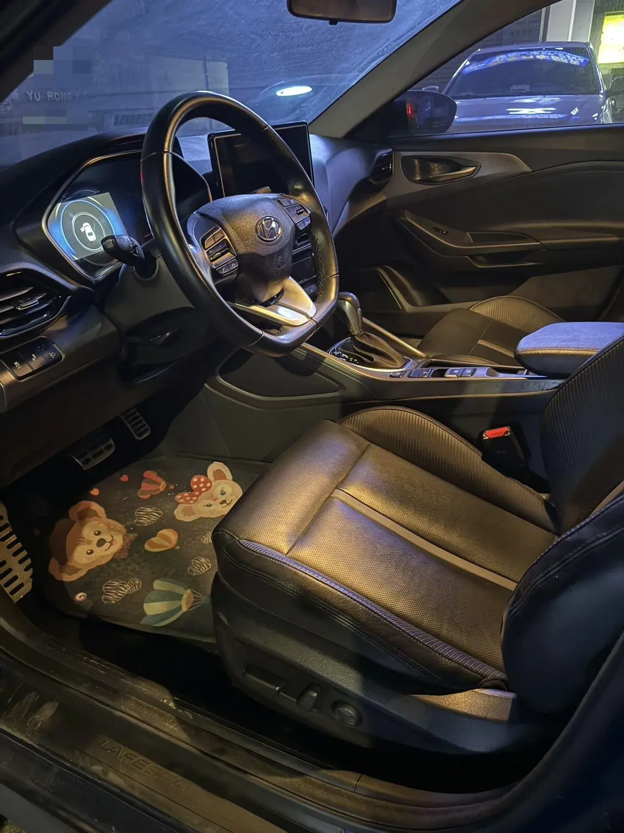 2019 HYUNDAI LA thumbnail 2