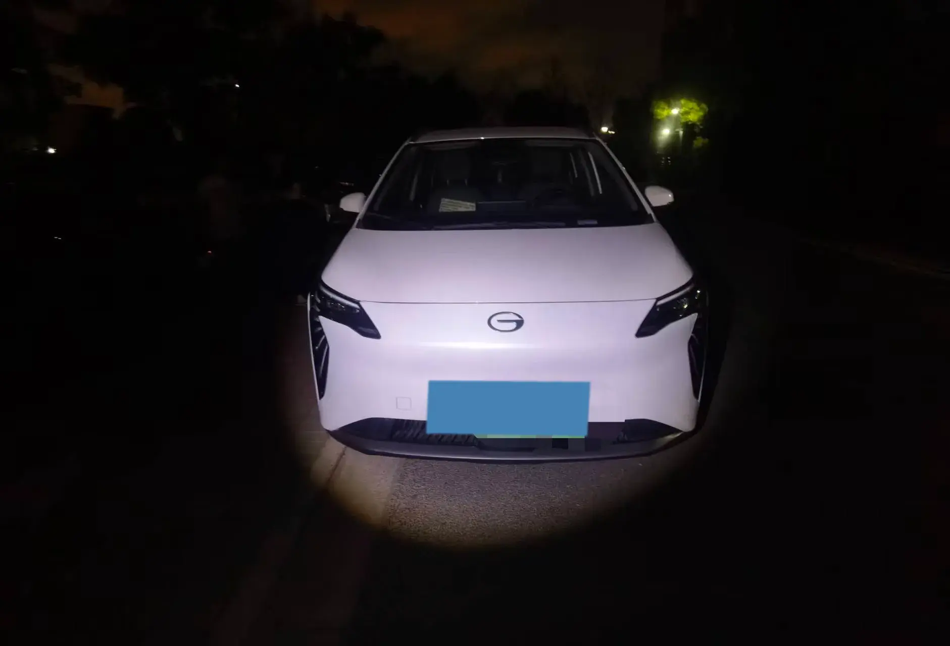 2023 AION Y thumbnail 2