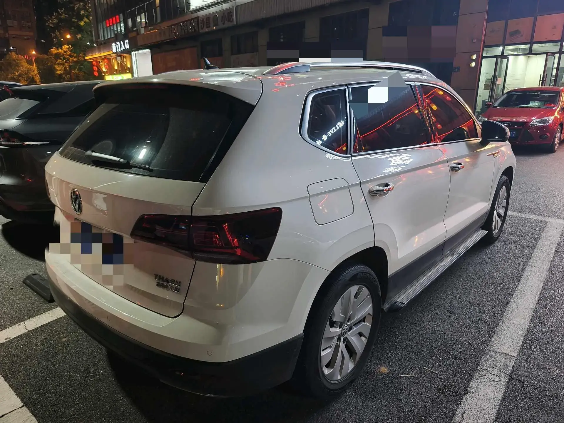 2019 VOLKSWAGEN THARU thumbnail 4