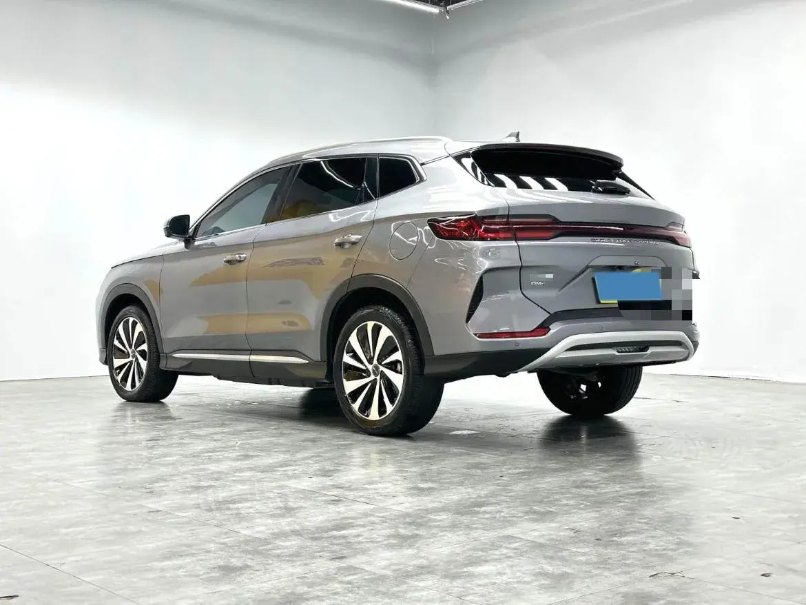 2023 BYD SONG thumbnail 3