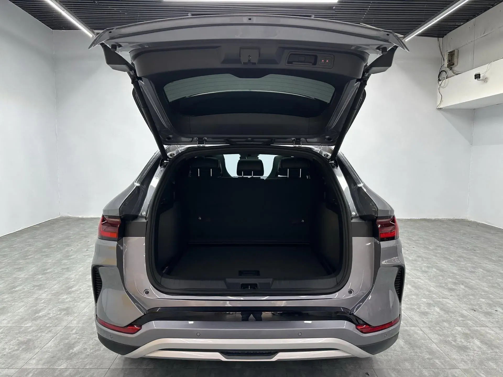 2023 BYD SONG thumbnail 4